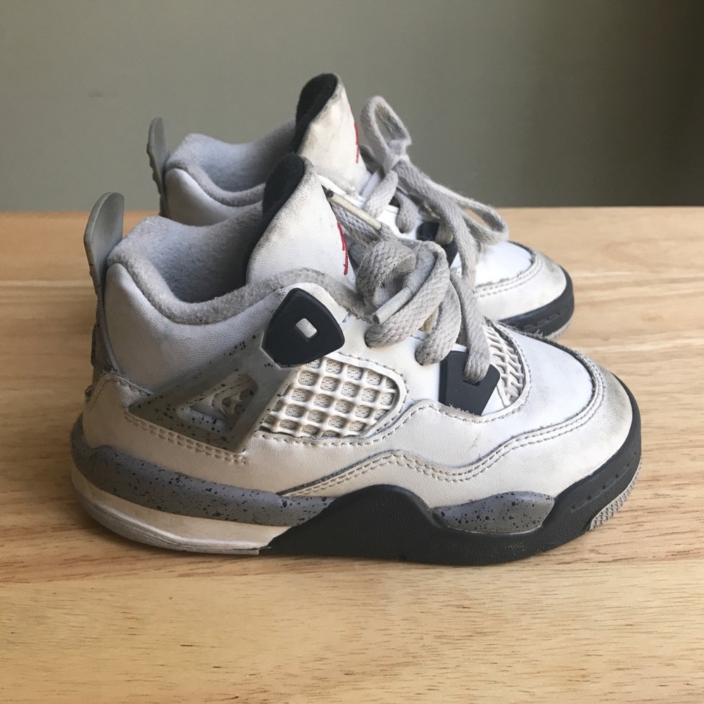 Air Jordan 4 Retro Shoes Summit White /Fire Red Toddler Size: US 8C EUR 25 CM 14